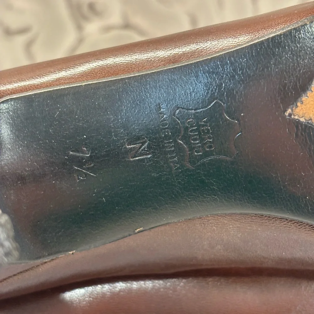 VINTAGE Yves Saint Laurent Brown Leather Heels Timeless Elegance - Picture 8 of 8